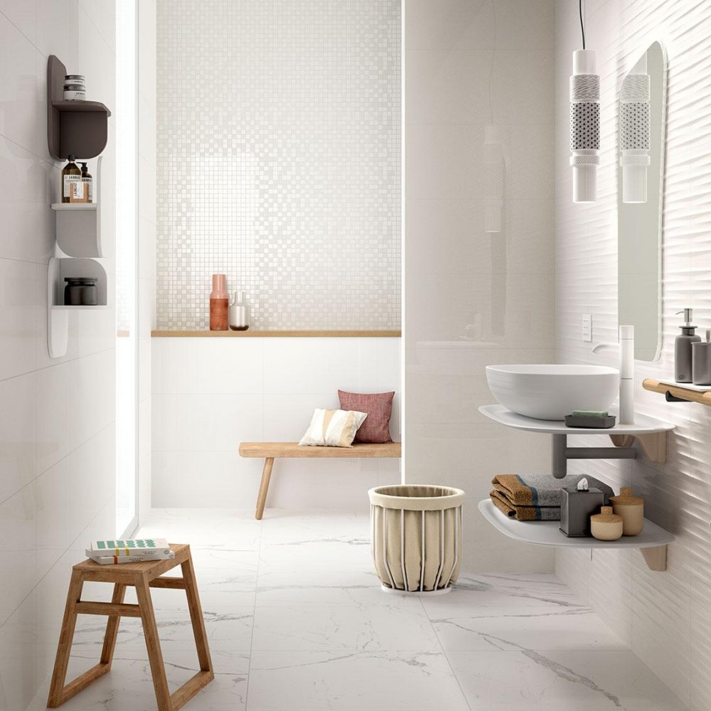 "Rivestimento in pasta bianca formato 30x60 cm colore bianco lucido, ideale per bagni e cucine in stile moderno e vintage minimalista"