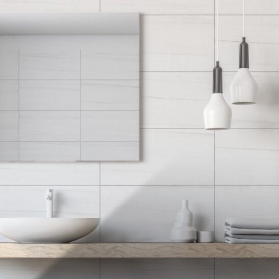 Piastrella gres porcellanato liscio da interno 30x60 cm. effetto marmo bianco. Ceramica Ascot.