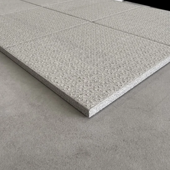 Piastrella gres porcellanato tutta massa spessore 12mm. da esterno R11 20x20 cm. Marazzi SistemT_gr Grigio Chiaro Diamond effetto Granito antiscivolo.