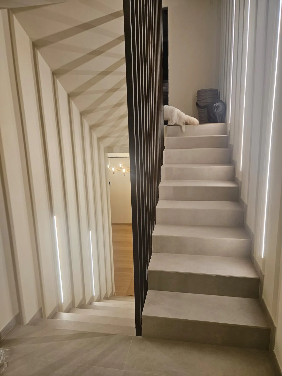 GRES EFFETTO CEMENTO 30x120 Rethinik Light Grey - immagine 5